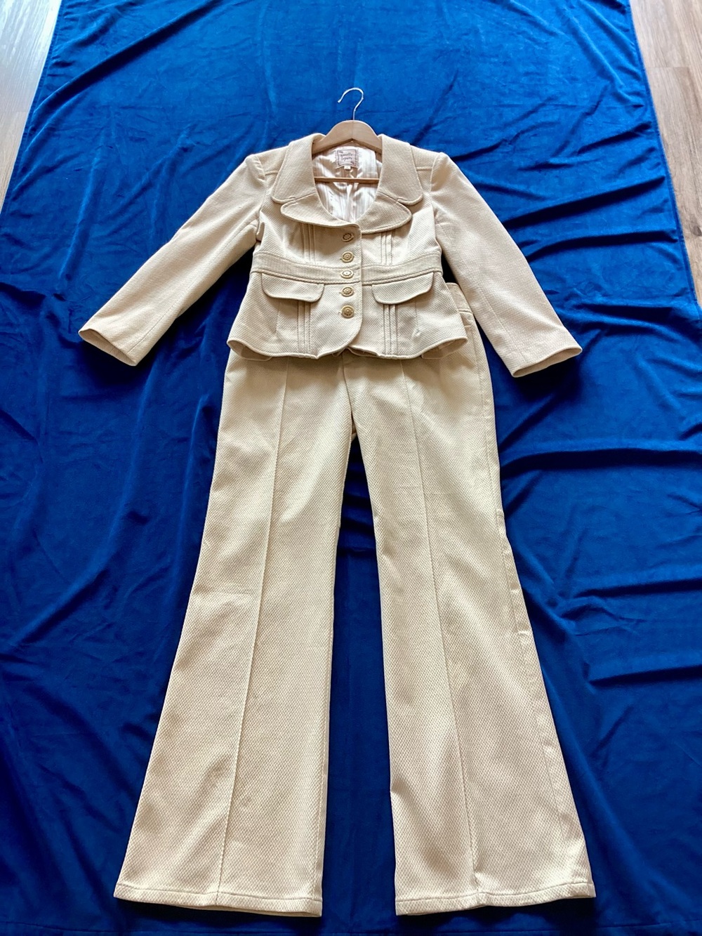 Nanette Lepore Cream Textured 2-Piece Pantsuit Split Size 4 / 2 Like New women’s - Picture 3 of 12